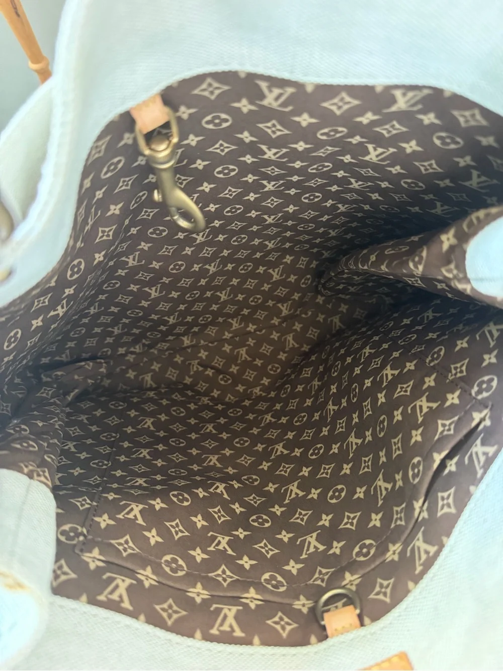 N/A louis vuitton